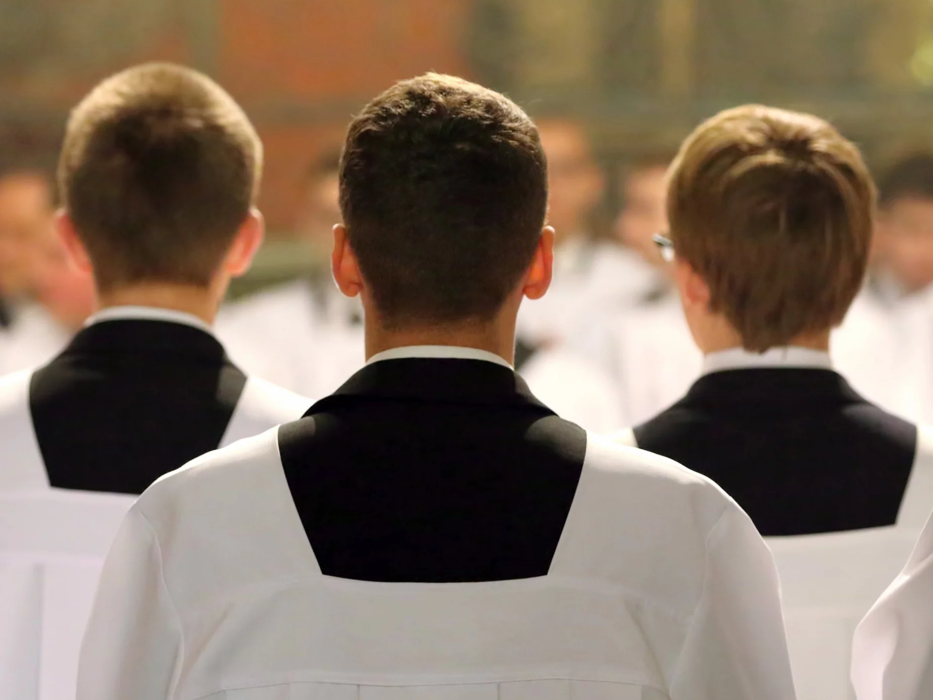 Ksiądz pracował z młodzieżą. Kolejny skandal z udziałem duchownych Ksiądz pracował z młodzieżą. Kolejny skandal z udziałem duchownych