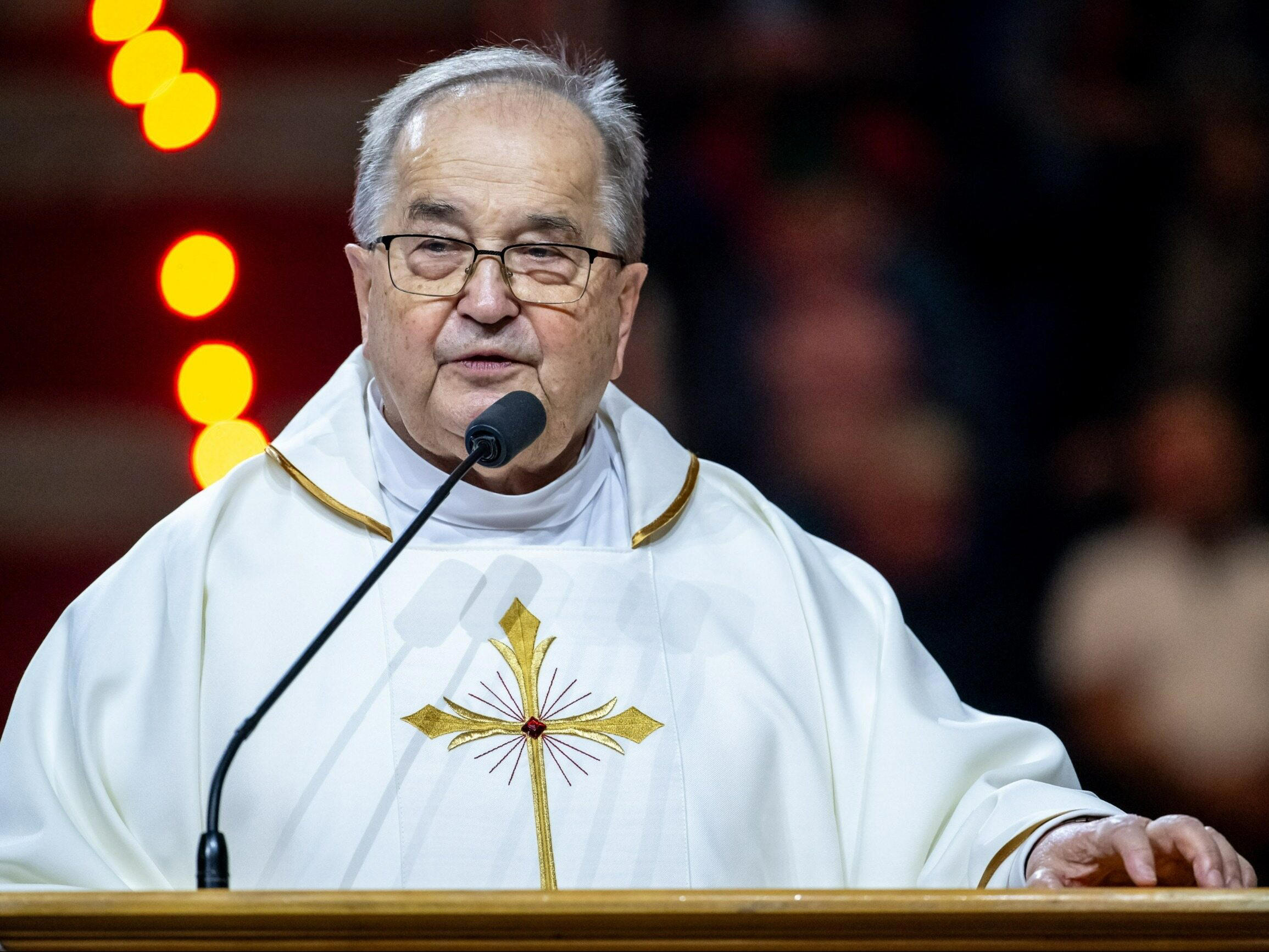 Ministerstwo złożyło pozew, o. Rydzyk grzmi ws. ataku. „To uderzenie w Kościół i w Polskę” Ministerstwo złożyło pozew, o. Rydzyk grzmi ws. ataku. „To uderzenie w Kościół i w Polskę”