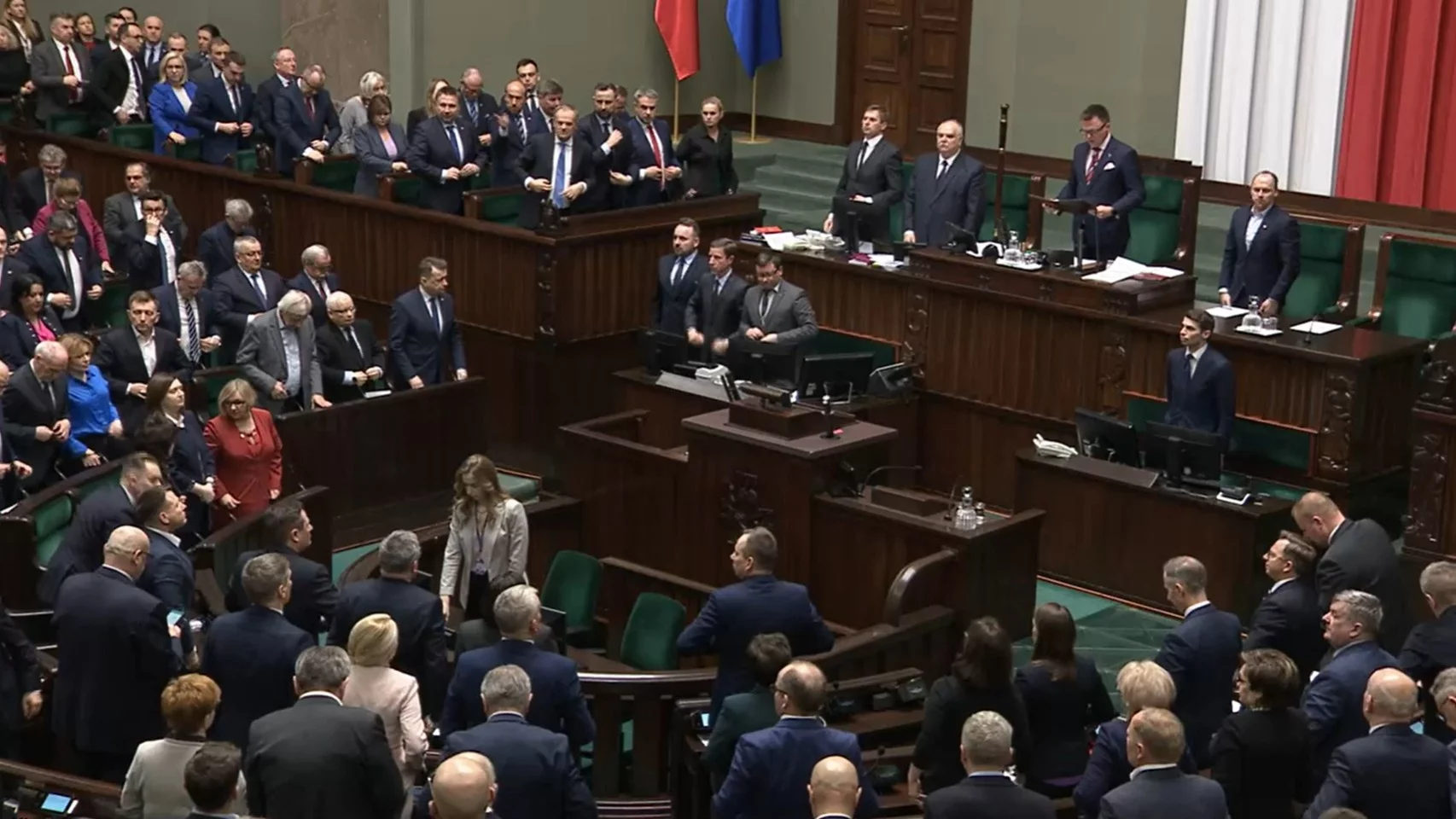 Nowy sondaż wyborczy. W Sejmie tylko trzy ugrupowania Nowy sondaż wyborczy. W Sejmie tylko trzy ugrupowania