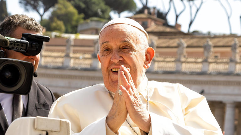Optymistyczne wieści z Watykanu! Przełomowy komunikat ws. papieża Franciszka Optymistyczne wieści z Watykanu! Przełomowy komunikat ws. papieża Franciszka