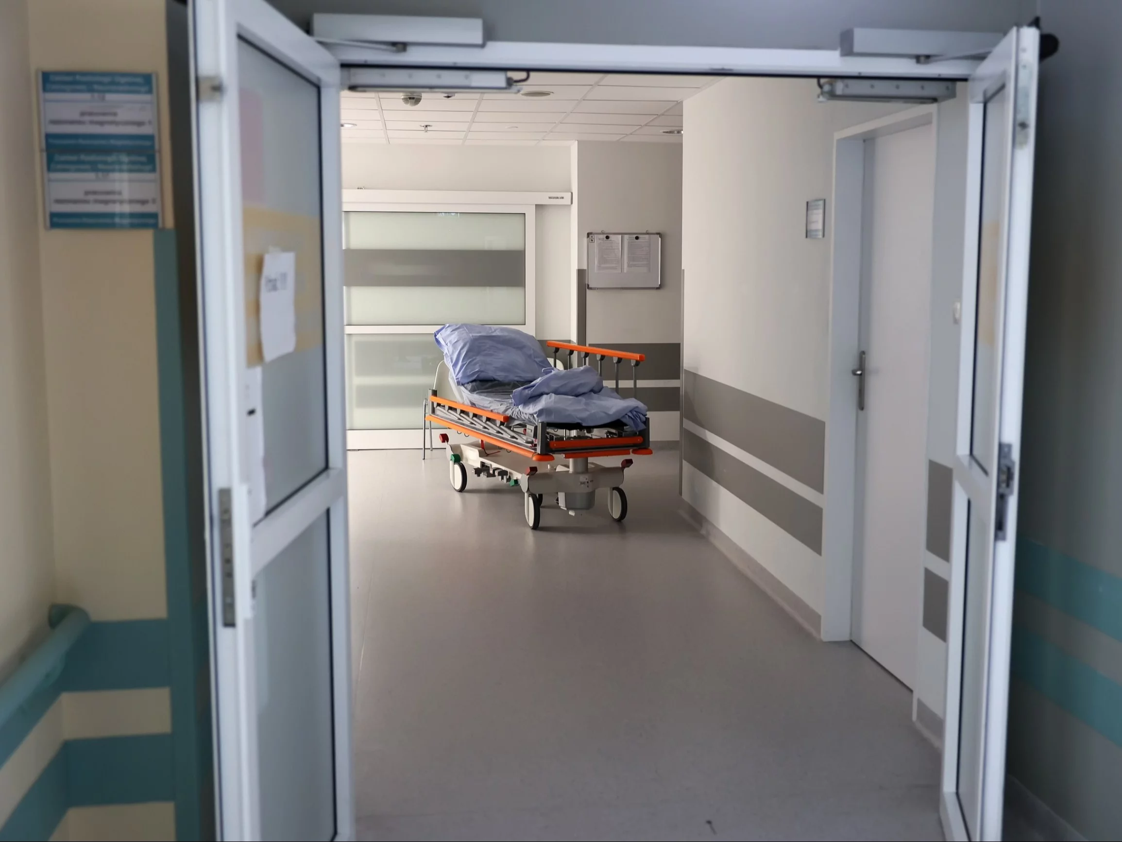 Są wyniki badań pacjenta. Miał kontakt z chorym na błonicę dzieckiem Są wyniki badań pacjenta. Miał kontakt z chorym na błonicę dzieckiem