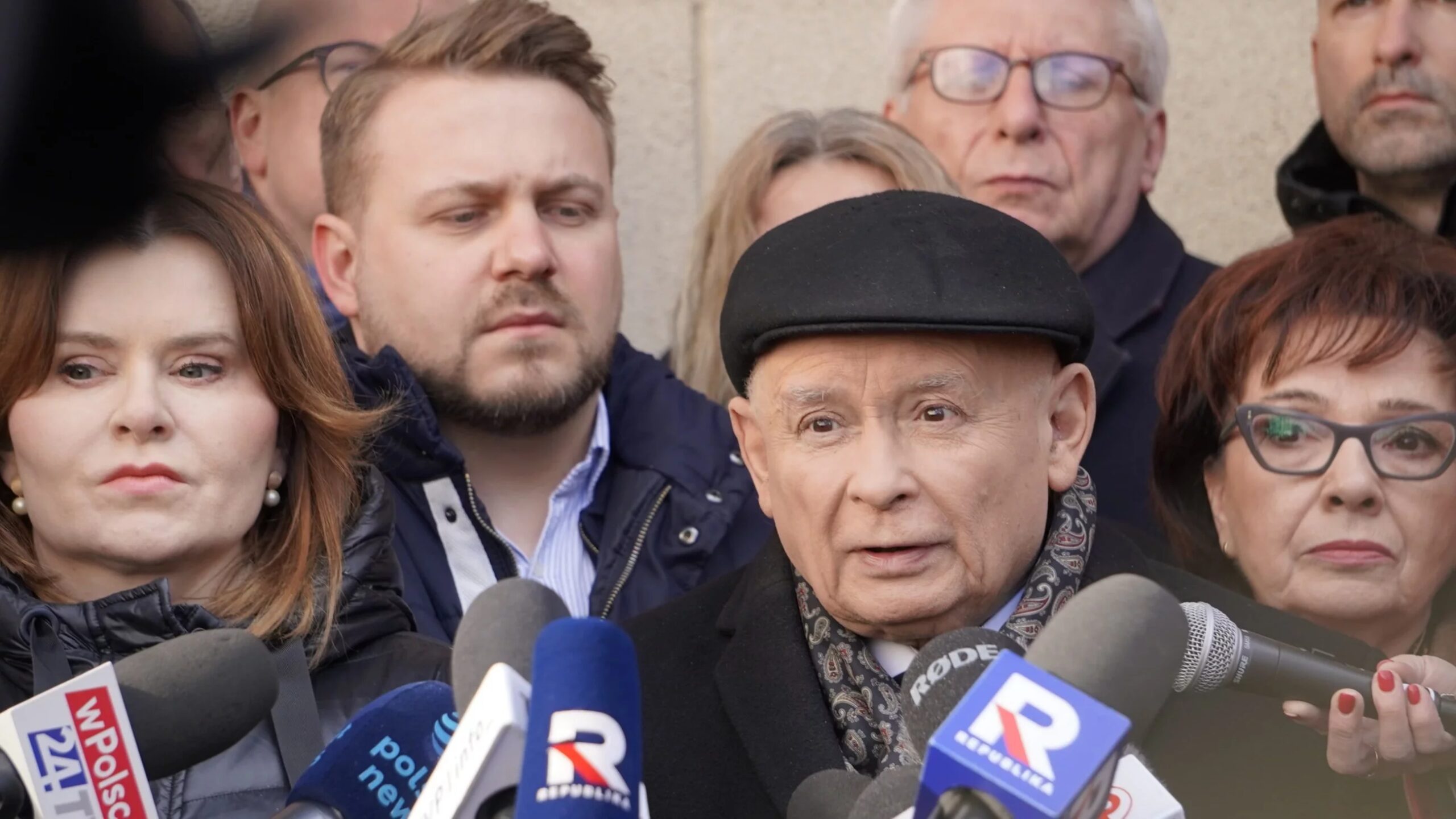 Skandaliczne nagranie z udziałem polityków PiS. „Ja ją pchnę. Niech spier***a” Skandaliczne nagranie z udziałem polityków PiS. „Ja ją pchnę. Niech spier***a”