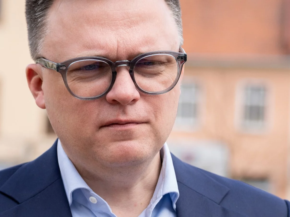 Szymon Hołownia zapowiada, że dotrzyma umowy. Polacy wskazują, co powinien zrobić Szymon Hołownia zapowiada, że dotrzyma umowy. Polacy wskazują, co powinien zrobić