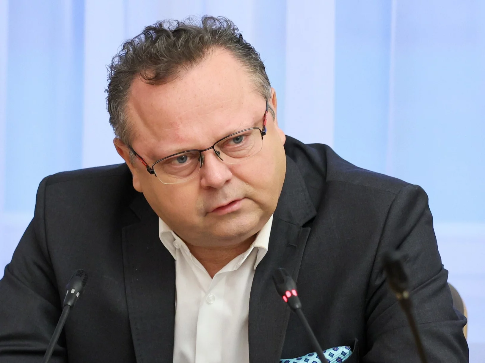 Zdecydowana reakcja Tuska. Chodzi o wiceministra i problemy z alkoholem Zdecydowana reakcja Tuska. Chodzi o wiceministra i problemy z alkoholem