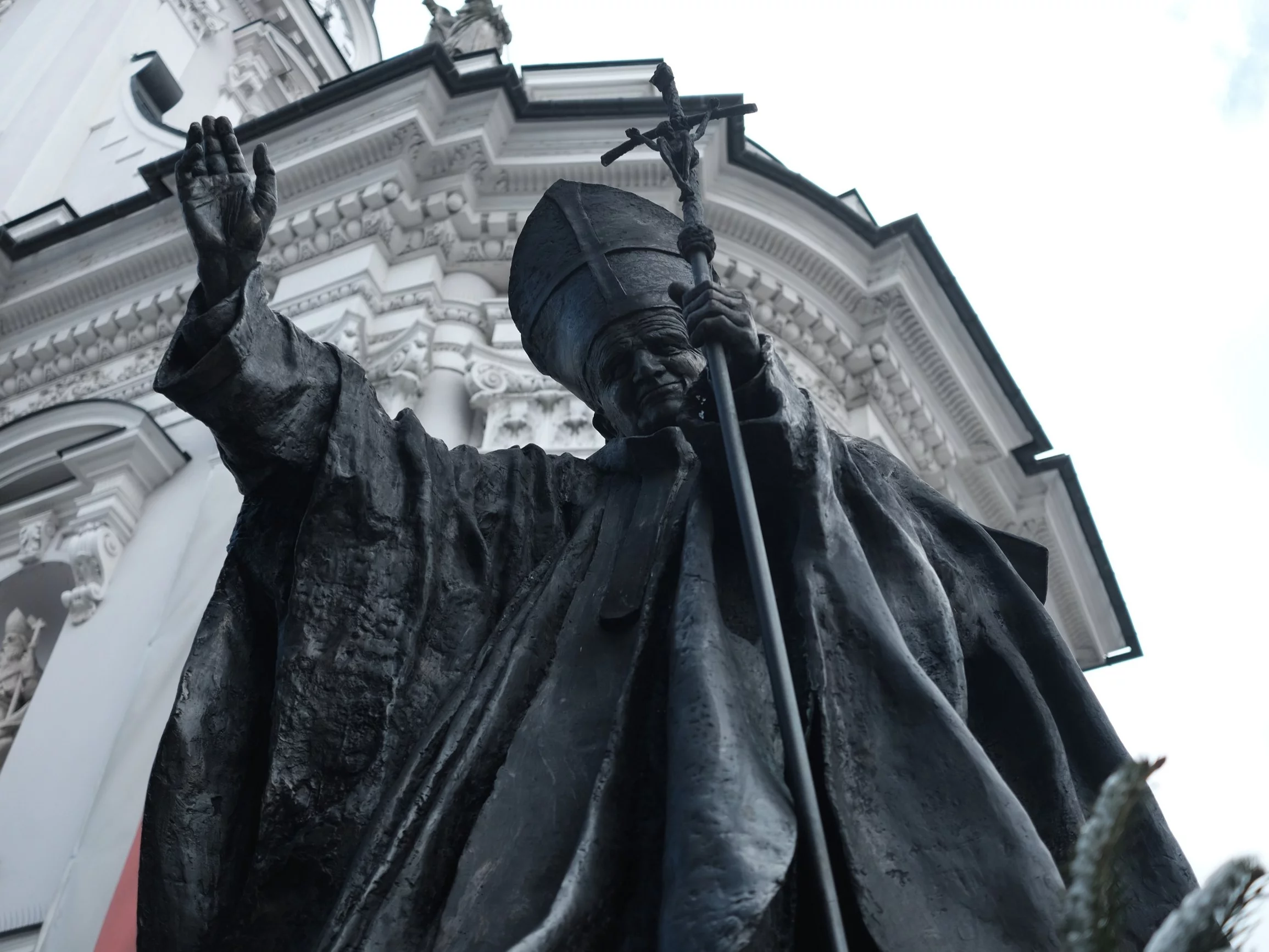 Jan Paweł II w cieniu kontrowersji. Nadal jest dla Polaków autorytetem? Jan Paweł II w cieniu kontrowersji. Nadal jest dla Polaków autorytetem?