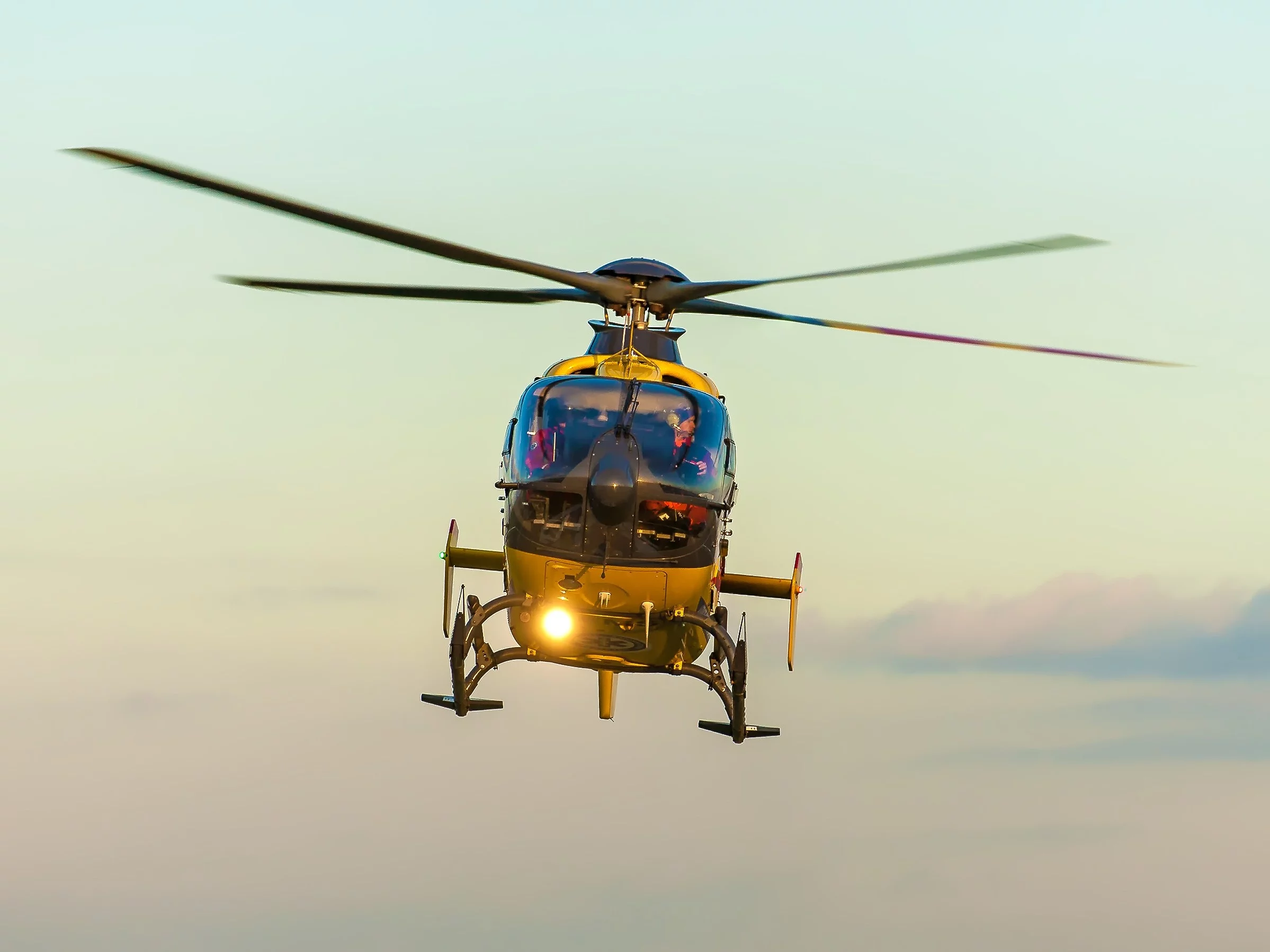 Okazały jubileusz LPR. Pilot uczcił to w nietypowy sposób Okazały jubileusz LPR. Pilot uczcił to w nietypowy sposób