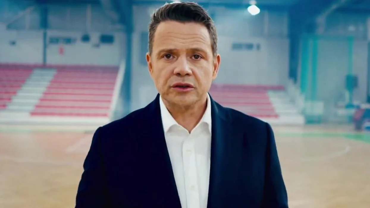Trzaskowski schował flagę LGBT+. Wyborcy pokazali, co o tym myślą Trzaskowski schował flagę LGBT+. Wyborcy pokazali, co o tym myślą