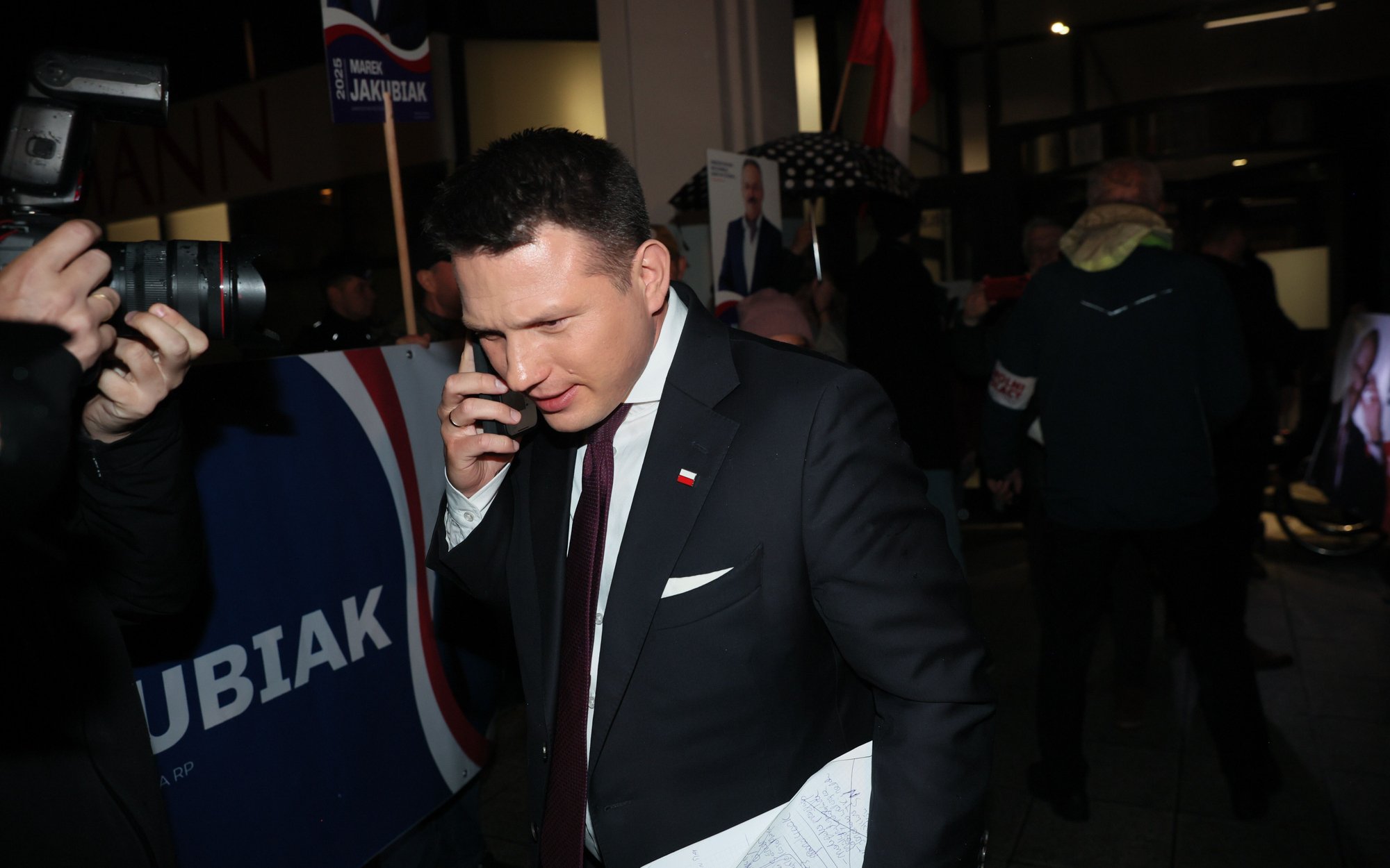 Absurd na debacie TVP. Mentzen nagle zaczął mówić o piwie Absurd na debacie TVP. Mentzen nagle zaczął mówić o piwie