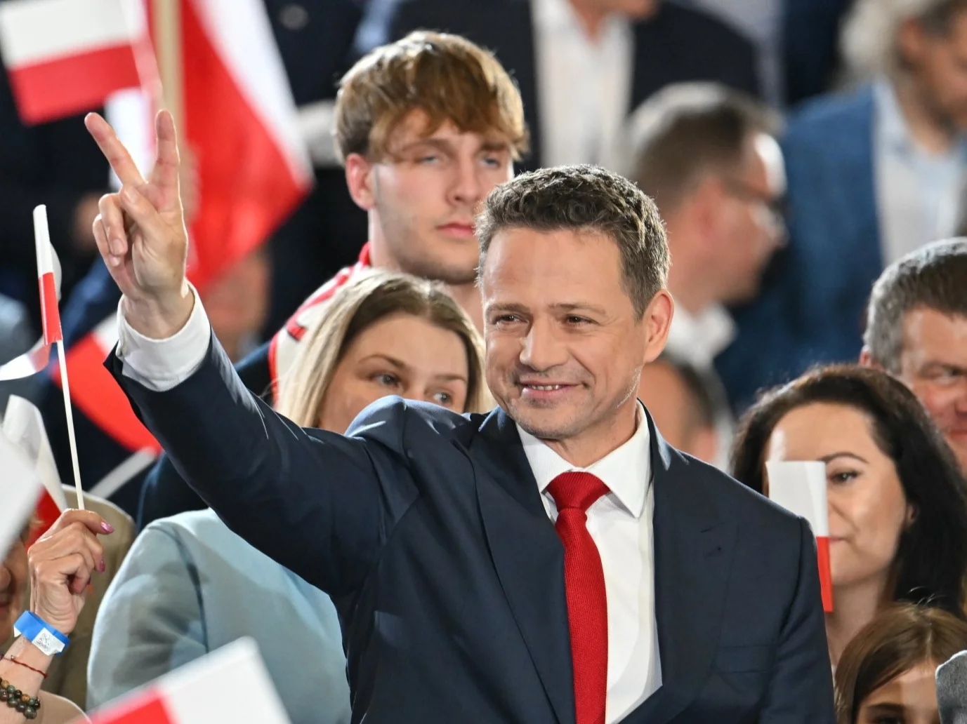 Brunatna fala dotarła do Polski? Trzaskowskiego czeka trudna misja Brunatna fala dotarła do Polski? Trzaskowskiego czeka trudna misja